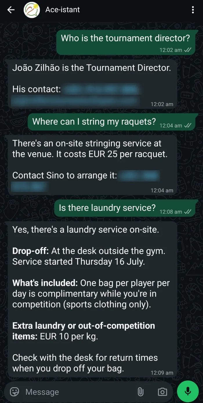WhatsApp: the assistant gives the tournament director's direct contact, the on-site stringing service and its price, and the laundry drop-off, allowance and pricing